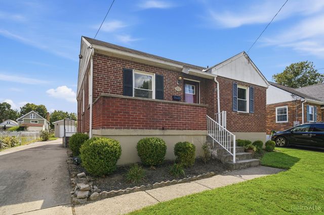 3821 OLeary Avenue, Deer Park, OH 45236