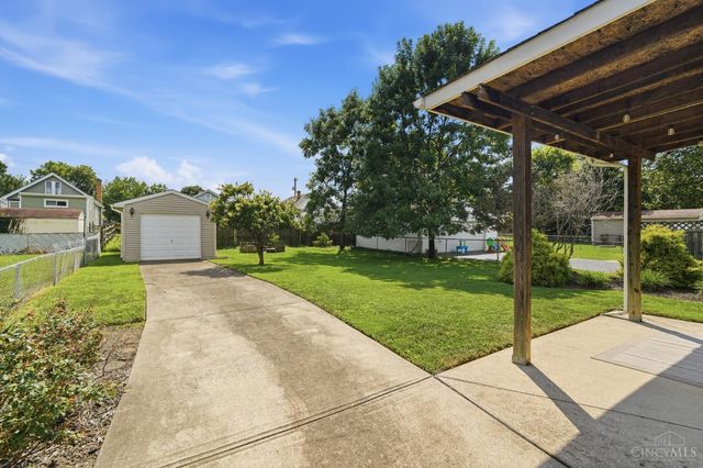 3821 OLeary Avenue, Deer Park, OH 45236