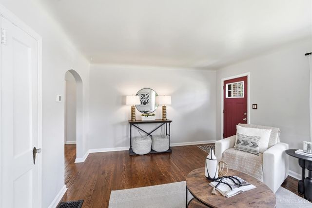 3821 OLeary Avenue, Deer Park, OH 45236