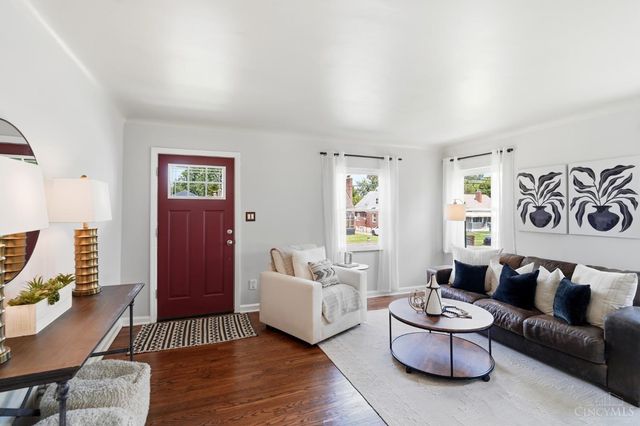 3821 OLeary Avenue, Deer Park, OH 45236