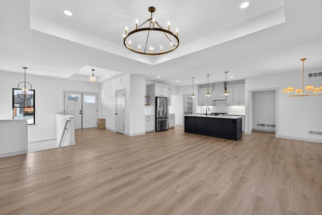 6250 Ronald Reagan Drive, Deforest, WI 53532