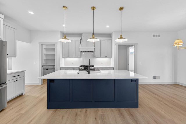 6250 Ronald Reagan Drive, Deforest, WI 53532