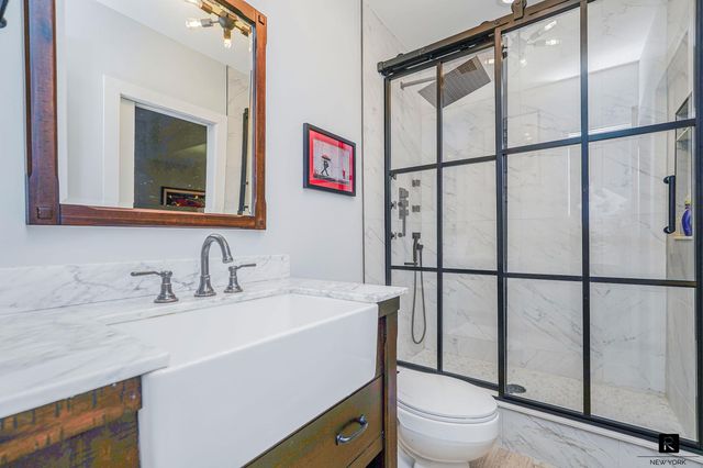 10 W Bway # 7-K, New York City, NY 10301