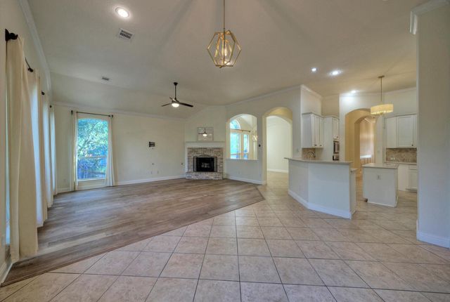 7216 Via Correto DR, Austin, TX 78749