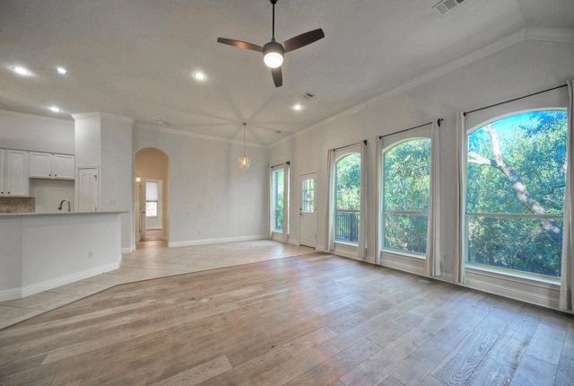 7216 Via Correto DR, Austin, TX 78749