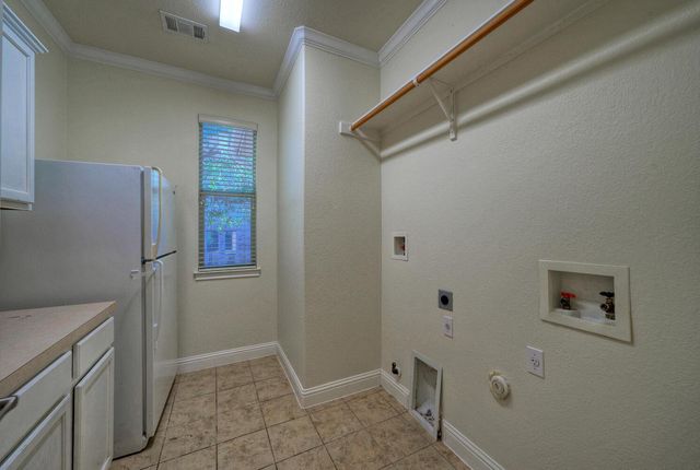 7216 Via Correto DR, Austin, TX 78749