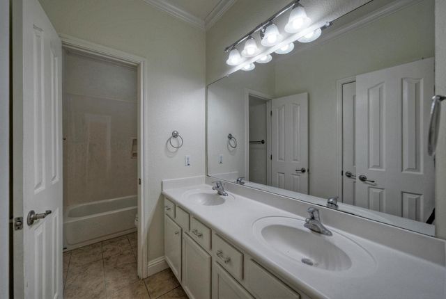 7216 Via Correto DR, Austin, TX 78749