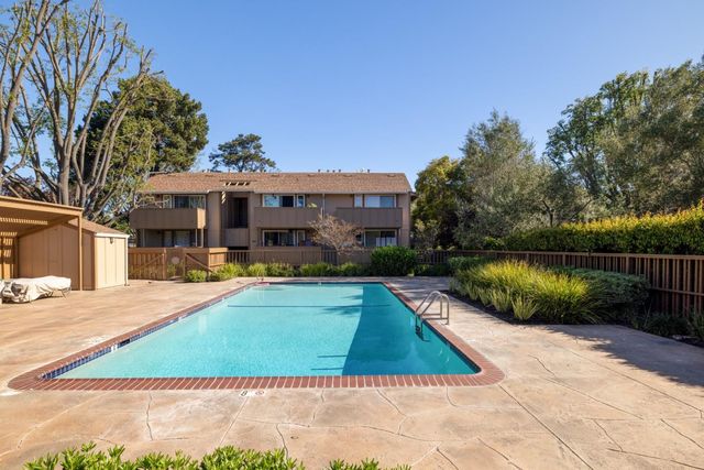 2456 W Bayshore Road 10, Palo Alto, CA 94303