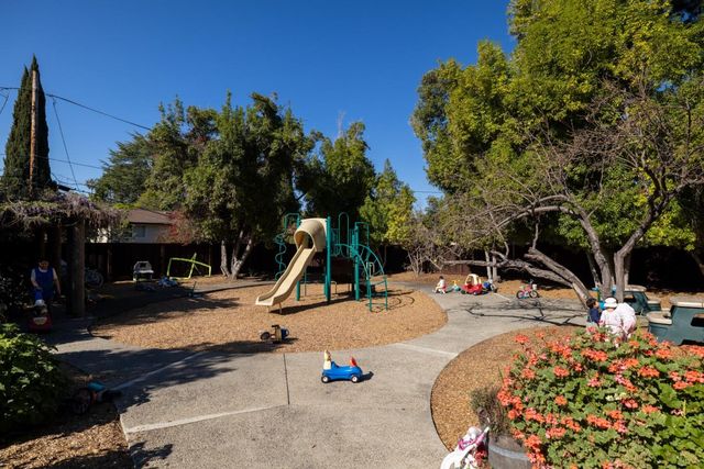 2456 W Bayshore Road 10, Palo Alto, CA 94303