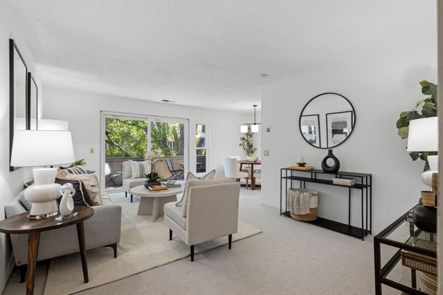 2456 W Bayshore Road 10, Palo Alto, CA 94303