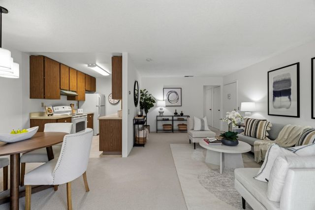 2456 W Bayshore Road 10, Palo Alto, CA 94303