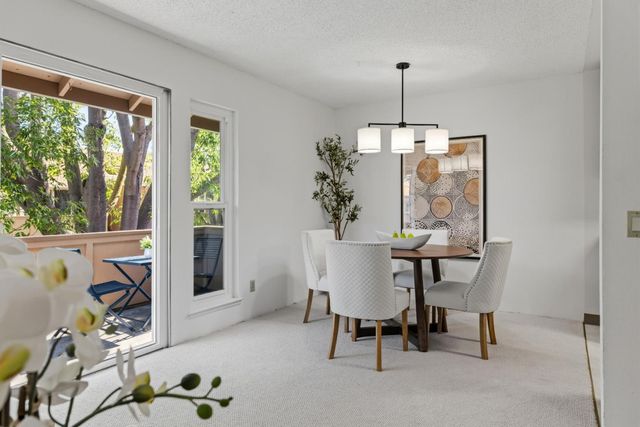 2456 W Bayshore Road 10, Palo Alto, CA 94303