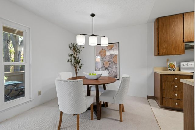 2456 W Bayshore Road 10, Palo Alto, CA 94303