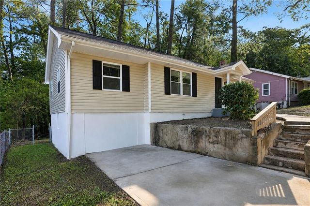 1393 Northwest Drive NW, Atlanta, GA 30318