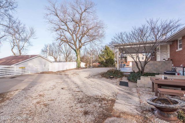 2922 S TEN MILE DRIVE, Jefferson City, MO 65109