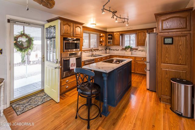 2922 S TEN MILE DRIVE, Jefferson City, MO 65109