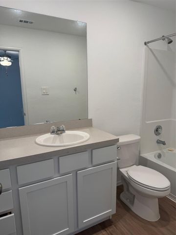 614 Road 5203, Cleveland, TX 77327