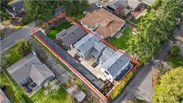 20701 82nd Avenue W, Edmonds, WA 98026