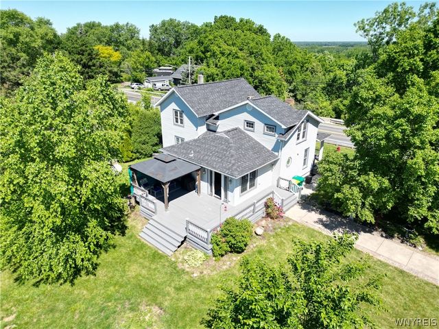 5294 Lower Mountain Road, Lockport Town, NY 14094