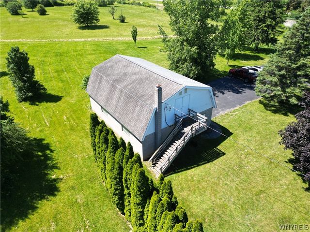 5294 Lower Mountain Road, Lockport Town, NY 14094