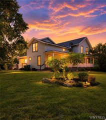 5294 Lower Mountain Road, Lockport Town, NY 14094