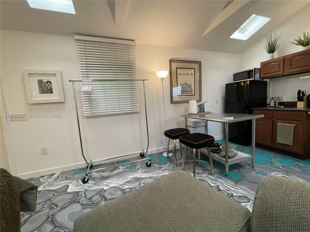 118 NW 24th St, Miami, FL 33127