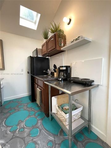 118 NW 24th St, Miami, FL 33127