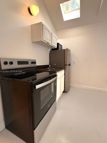 118 NW 24th St, Miami, FL 33127