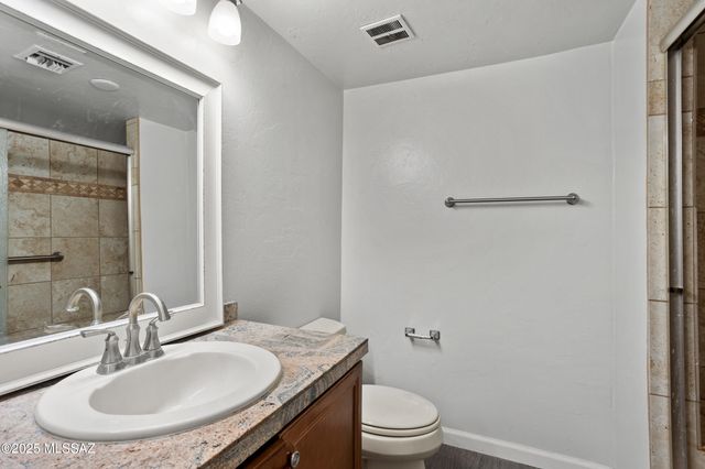 5675 N Camino Esplendora Apt 2110, Tucson, AZ 85718