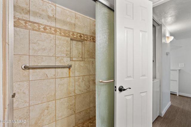 5675 N Camino Esplendora Apt 2110, Tucson, AZ 85718