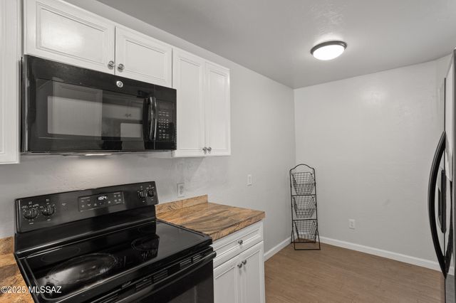 5675 N Camino Esplendora Apt 2110, Tucson, AZ 85718