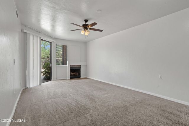 5675 N Camino Esplendora Apt 2110, Tucson, AZ 85718