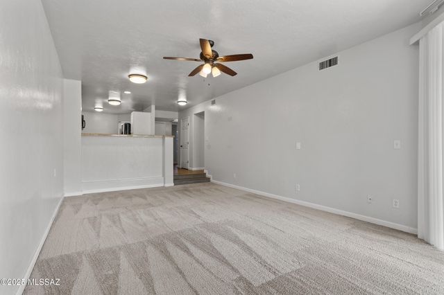 5675 N Camino Esplendora Apt 2110, Tucson, AZ 85718