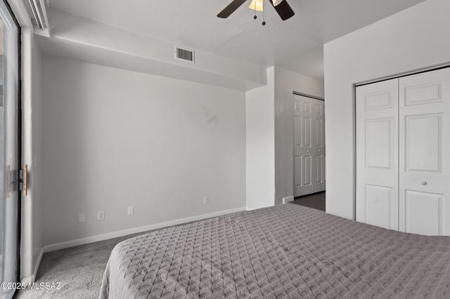 5675 N Camino Esplendora Apt 2110, Tucson, AZ 85718