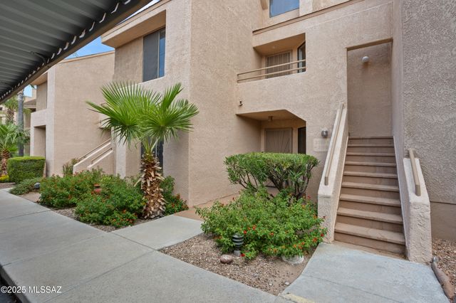5675 N Camino Esplendora Apt 2110, Tucson, AZ 85718
