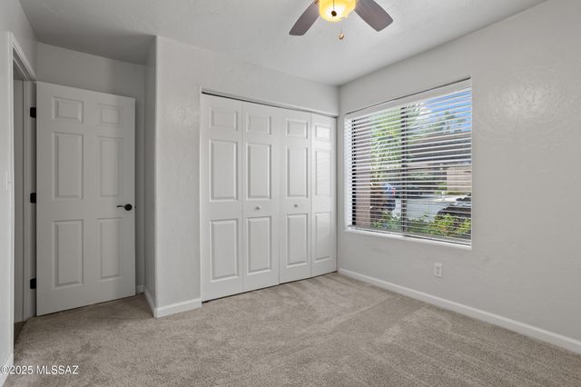 5675 N Camino Esplendora Apt 2110, Tucson, AZ 85718