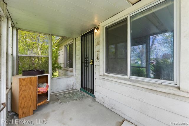 13576 Warwick Street, Detroit, MI 48223
