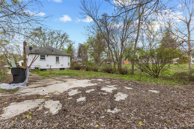 13576 Warwick Street, Detroit, MI 48223