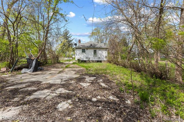 13576 Warwick Street, Detroit, MI 48223