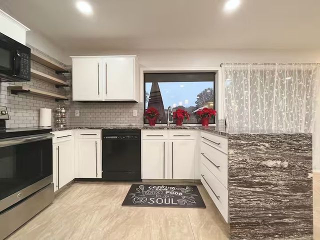 1914 E Spring Valley, Richardson, TX 75081