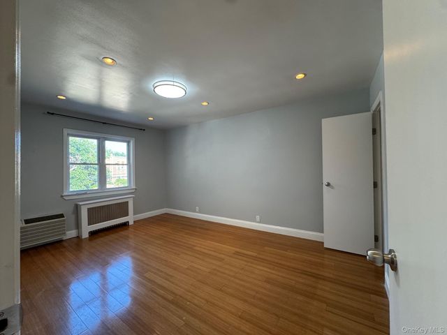 5841 205th Street, Bayside, NY 11364