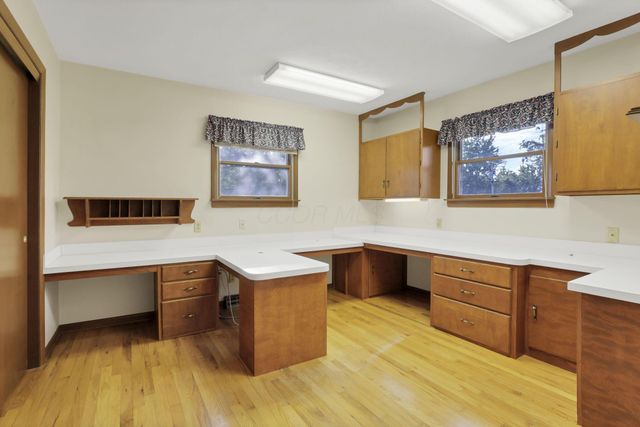 8869 Chevington Chase Drive, Pickerington, OH 43147