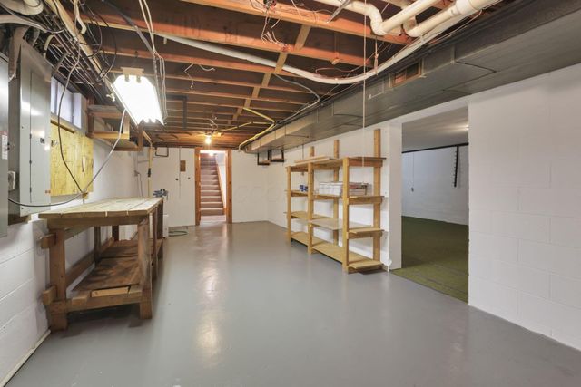 8869 Chevington Chase Drive, Pickerington, OH 43147