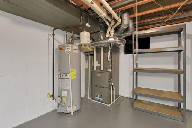 8869 Chevington Chase Drive, Pickerington, OH 43147