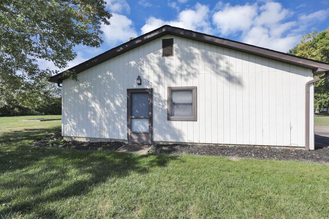 8869 Chevington Chase Drive, Pickerington, OH 43147