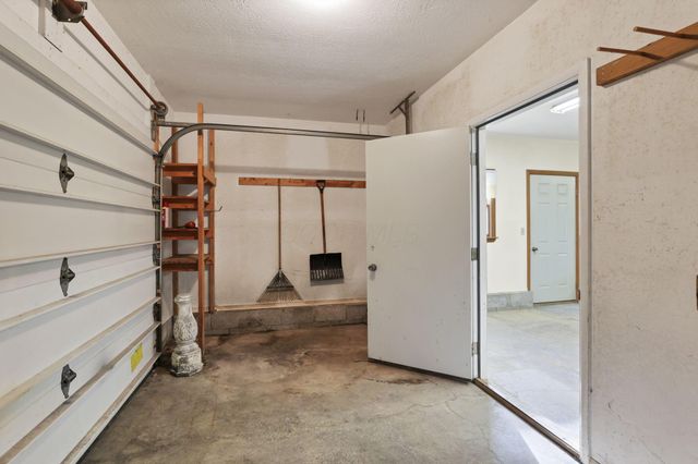 8869 Chevington Chase Drive, Pickerington, OH 43147