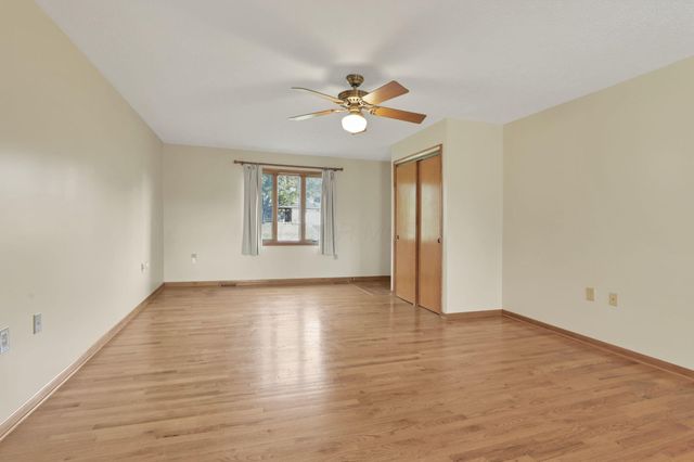 8869 Chevington Chase Drive, Pickerington, OH 43147