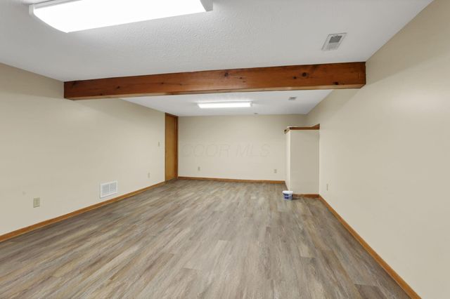 8869 Chevington Chase Drive, Pickerington, OH 43147