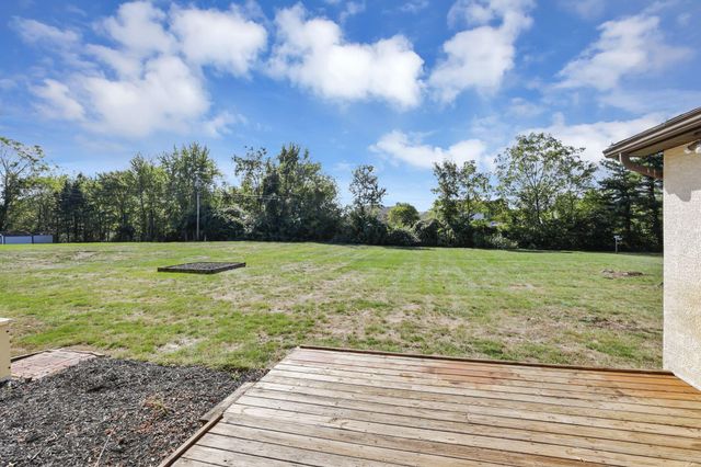 8869 Chevington Chase Drive, Pickerington, OH 43147