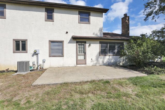 8869 Chevington Chase Drive, Pickerington, OH 43147